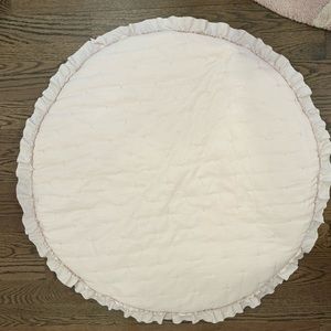 Baby Round Play Mat with Ambroidered Polka Dot Ruffled Crawling Mat Girls